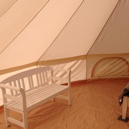 Cosy Farmhouse Glamping สไต ภายนอก รูปภาพ