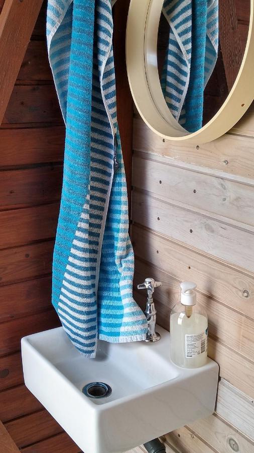 Cosy Farmhouse Glamping สไต ภายนอก รูปภาพ